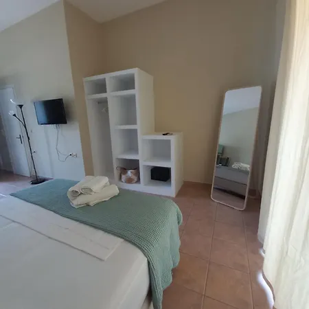 Ifigeneia Apartment *